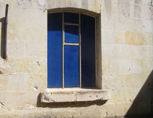 Katinka Bock, BLAUE STUNDE RAUMl, 2012. paint. variable dimensions