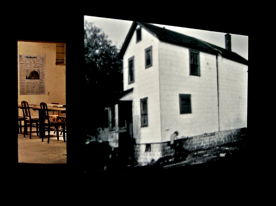 Gordon Matta-Clark. Splitting. 1974. 10min50, noir & blanc et couleur. Super 8 sur vidéo. Courtoisie de l’EAI et la galerie David Zwirmer. 