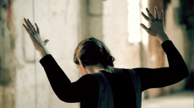 Stéfany Ganachaud et Jonathan Michel.  Quelques pas avant la foret ne tourne. 2012.