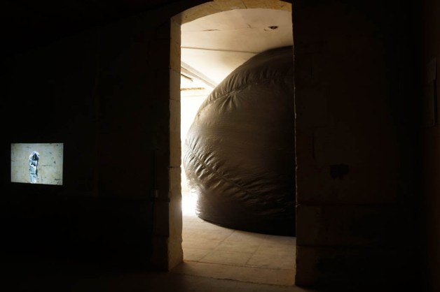 Marie-Jeanne Hoffner et Perrine Lacroix.  vue de l'exposition.