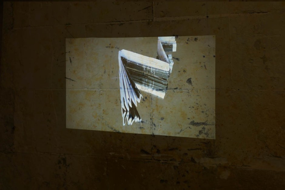 Marie-Jeanne Hoffner, Folds endless folds, dyptique video, courtesy galerie Dohyang Lee, Paris, Payne Shurvell Gallery, London © James Porter