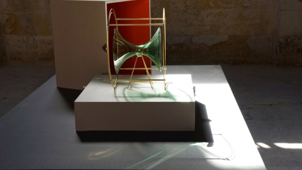 Francisco Tropa. Terra platonica, 2013. Courtesy of the galerie Jocelyn Wolff, Paris. Photo © James Porter 