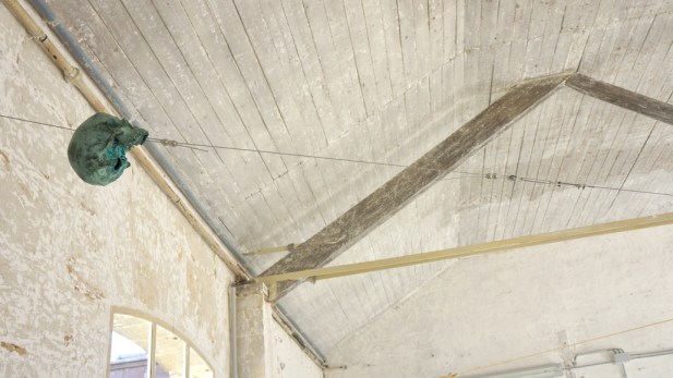 Francisco Tropa. Pai Mãe - Père Mère, 2009. Courtesy of the galerie Jocelyn Wolff, Paris. Photo © James Porter 