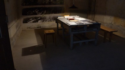 Francisco Tropa. L'exposition : Sim Não - Oui Non. Salle de lecture. Photo © James Porter 