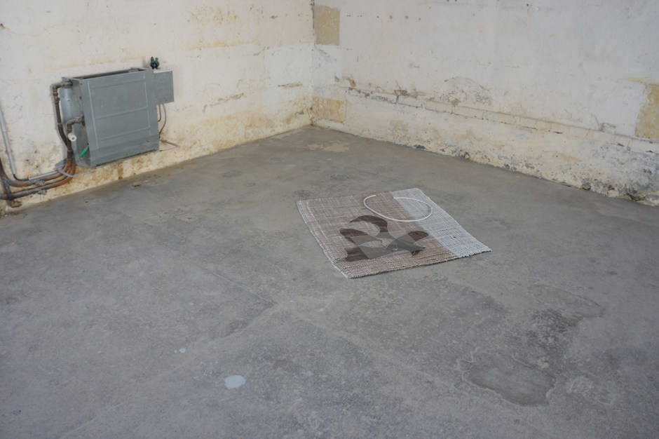 Shqipe Gashi. «  Dit : je n’ai jamais été jusqu’à ce point où le riz est trop cuit  », installation in situ, 2016. Photo © JGP