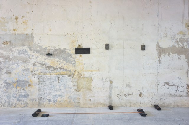 Tatiana Trouvé, Ghost  2011. Bronze, patine, cuivre (116 x 240 x 61 cm). Courtesy Galerie Perrotin. Photo © JGP